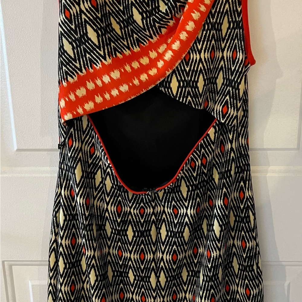 Dress - Picture 3 of 4